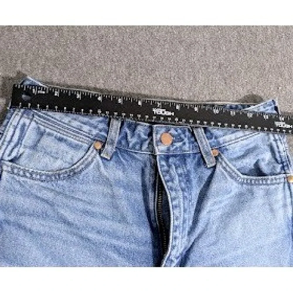 Wrangler Earthwash High Rise Straight Leg 27x28 Jeans Light Blue Distressed
